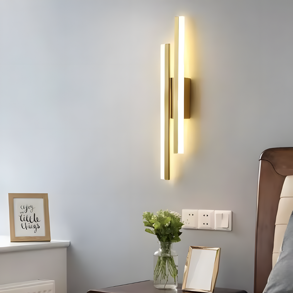 Lampe murale LED design cuivre et acrylique – LUNAYA