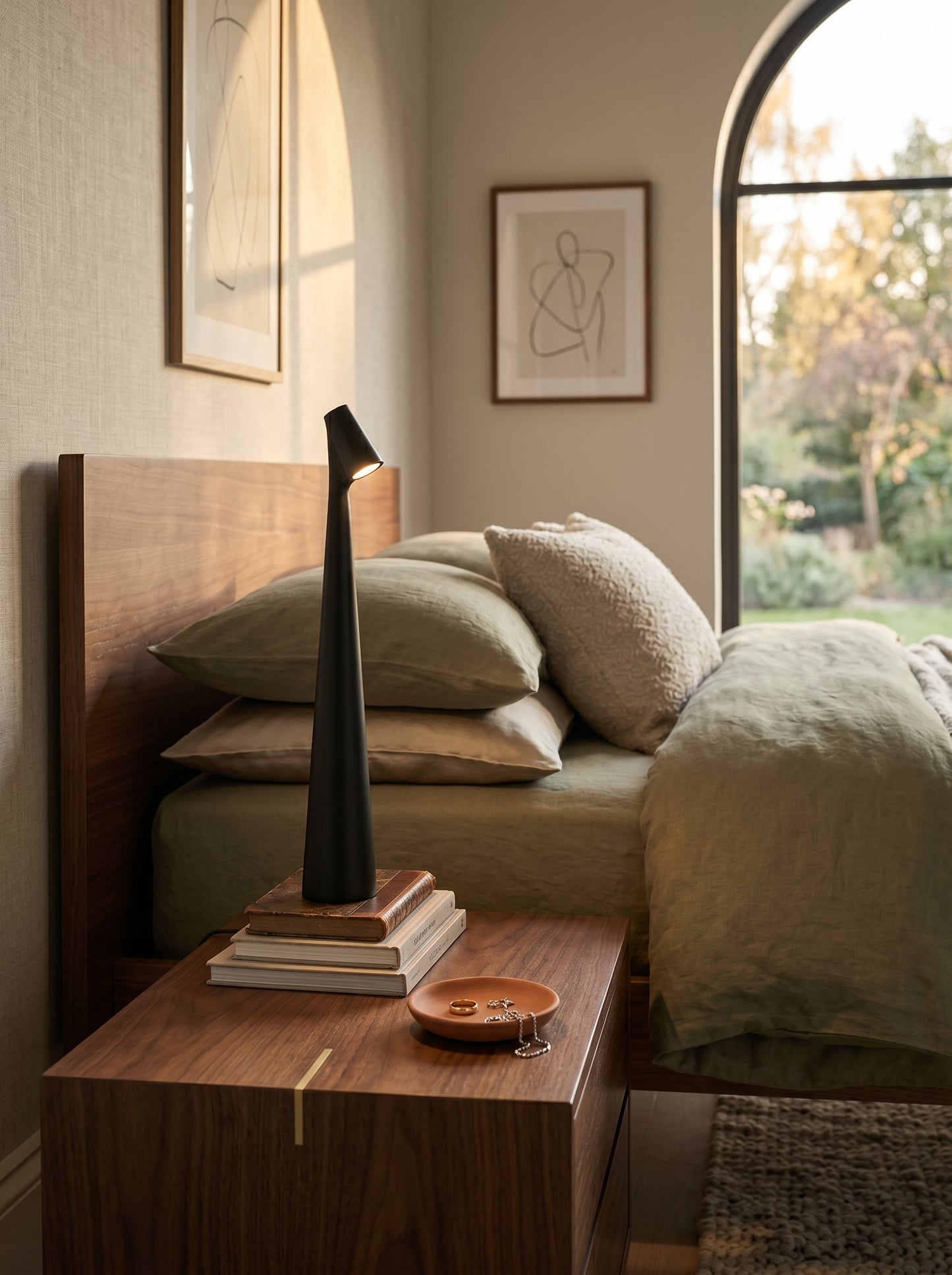 Lampe de Chevet Minimaliste - LUXBERA